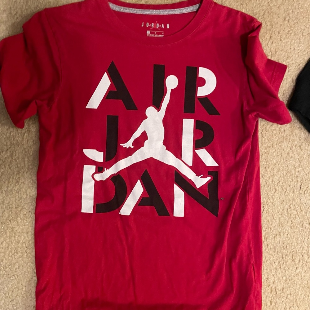 Air Jordan boys L shirt